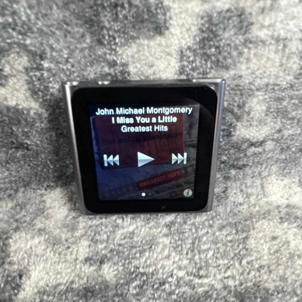 Apple iPod Nano 6th Generation Metallic Tested Works Good Scuff On Back Clip